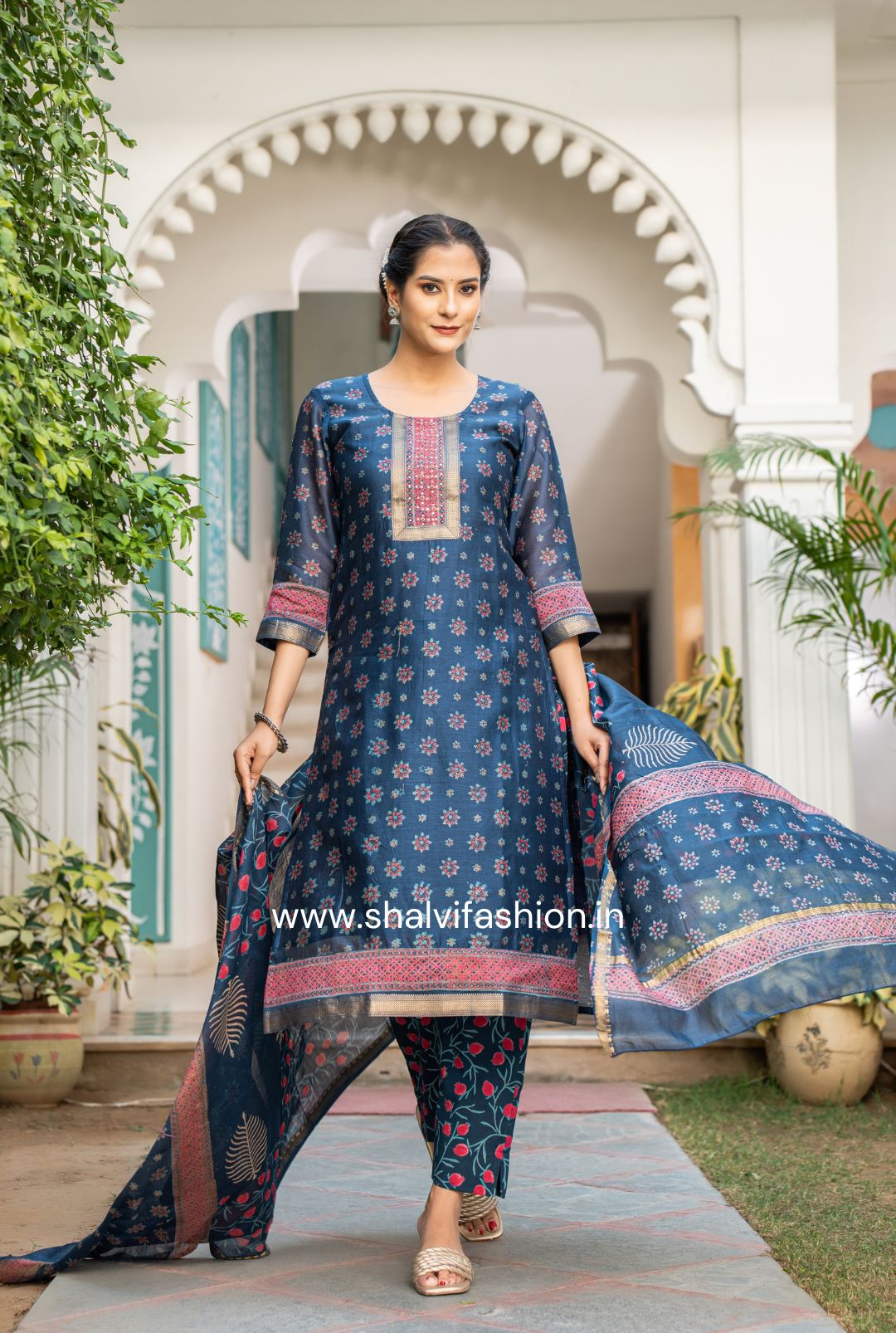 Stitched Suits Suppliers